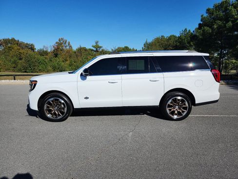 Used 2025 Ford Expedition Max King Ranch image 2