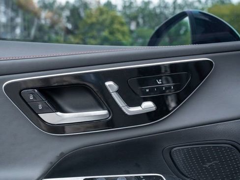 Used 2025 Mercedes-Benz GLC 43 AMG 4MATIC image 50