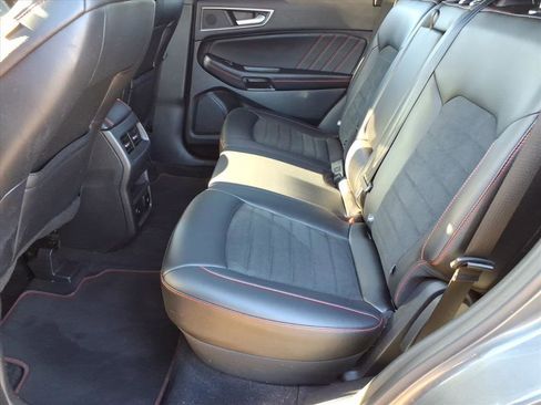 Certified 2023 Ford Edge ST-Line image 12