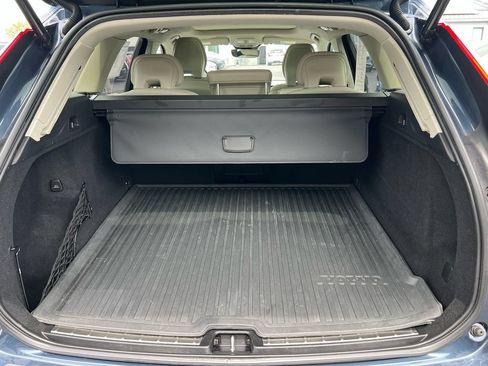 Certified 2023 Volvo XC60 B6 Ultimate w/ Protection Package Premier AWD/4WD image 26
