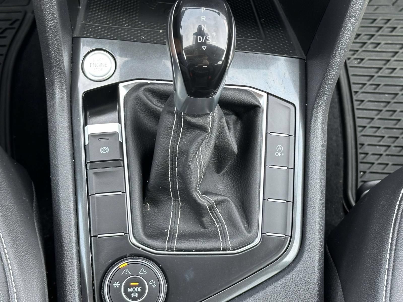Used 2022 Volkswagen Tiguan SE AWD/4WD image 19
