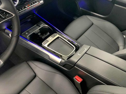 Used 2026 Mercedes-Benz GLB 250 image 25