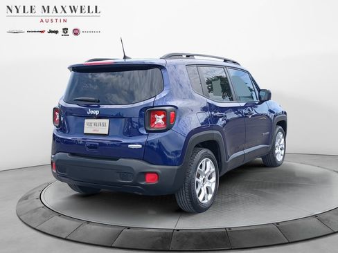 Used 2018 Jeep Renegade Latitude FWD image 16
