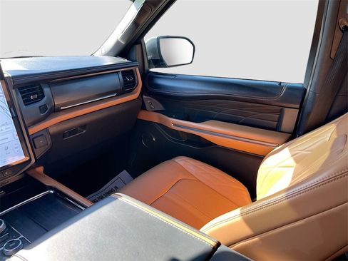 Used 2022 Ford Expedition Max Platinum image 25