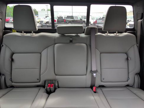 New 2026 GMC Sierra 1500 SLT w/ SLT Premium Plus Package AWD/4WD image 32
