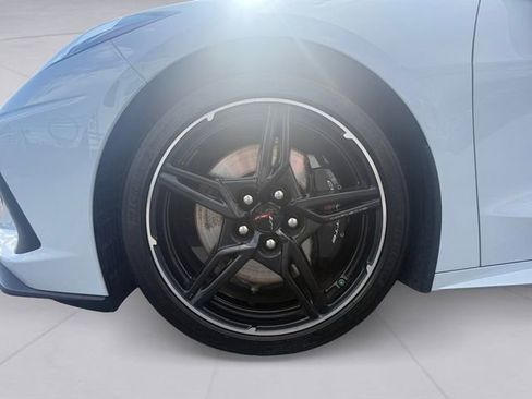 Used 2023 Chevrolet Corvette Stingray Premium Conv w/ Z51 Performance Package RWD image 9
