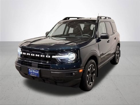 Used 2022 Ford Bronco Sport Outer Banks w/ Tech Package image 2