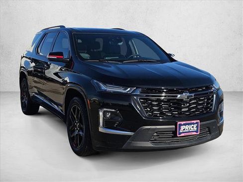 Used 2023 Chevrolet Traverse Premier w/ Redline Edition image 3
