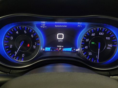 Used 2018 Chrysler 300 Touring w/ Sport Appearance Package image 23