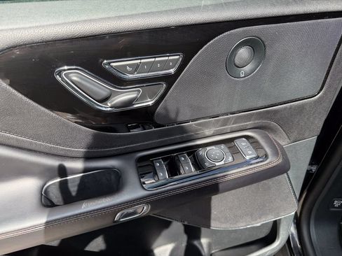 Certified 2023 Lincoln Aviator Reserve w/ Elements Package Plus AWD/4WD image 14