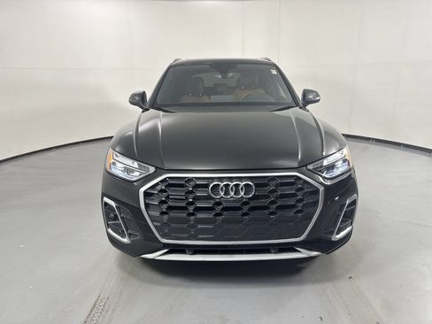 Used 2023 Audi Q5 e Premium Plus w/ Premium Plus Package AWD/4WD image 3