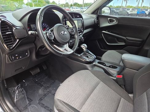 Used 2021 Kia Soul EX FWD image 29