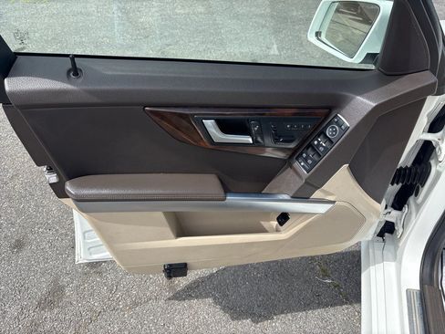 Used 2015 Mercedes-Benz GLK 350 4MATIC image 13