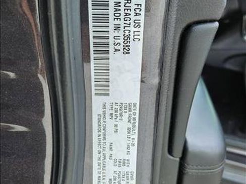 Used 2020 Jeep Grand Cherokee Laredo RWD image 23