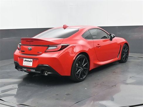 Used 2025 Toyota GR86 Premium image 17