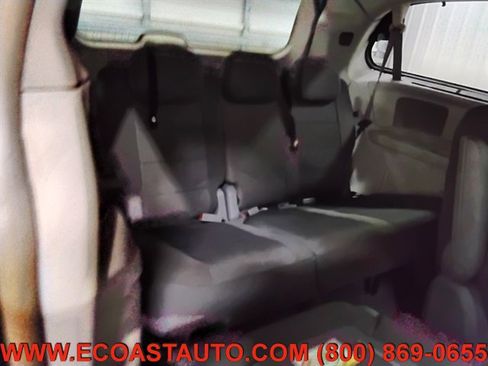 Used 2008 Dodge Grand Caravan SXT w/ Family Value Group image 17