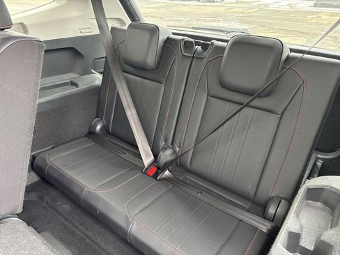 Used 2024 Volkswagen Tiguan SE image 13