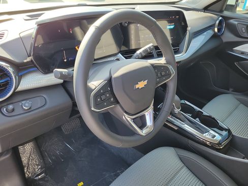 Used 2026 Chevrolet Trax LT w/ Driver Confidence Package FWD image 15