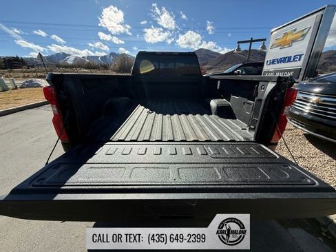 Used 2023 Chevrolet Silverado 3500 High Country image 14