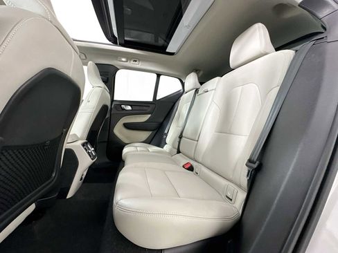 Used 2025 Volvo XC40 B5 Plus w/ Climate Package image 23