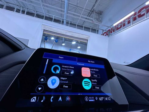 Used 2025 Cadillac CT4 Premium Luxury image 26