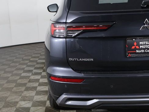 New 2026 Mitsubishi Outlander SE AWD/4WD image 16