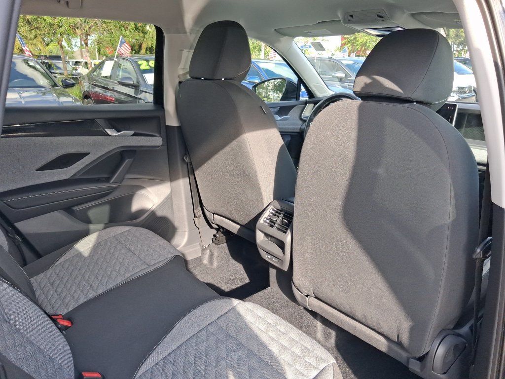 Used 2026 Volkswagen Tiguan S FWD image 27