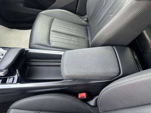 Used 2021 Audi e-tron Premium w/ Towing Package AWD/4WD image 21
