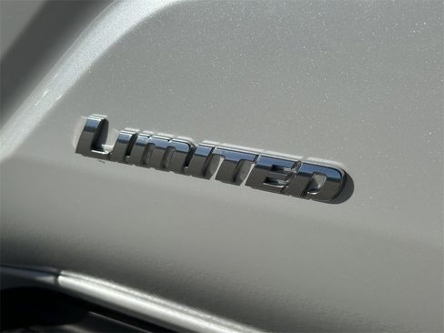 Used 2025 Toyota 4Runner Limited image 23