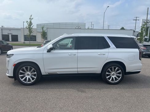 Used 2023 Cadillac Escalade Premium Luxury Platinum AWD/4WD image 2