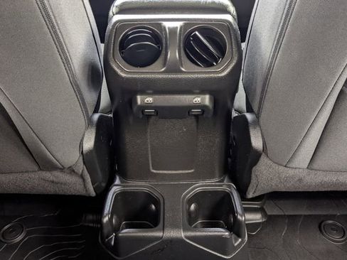 Used 2021 Jeep Wrangler Unlimited Sport AWD/4WD image 18