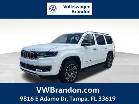 Used 2024 Jeep Wagoneer Series II w/ Flexible Seating Group AWD/4WD image 1
