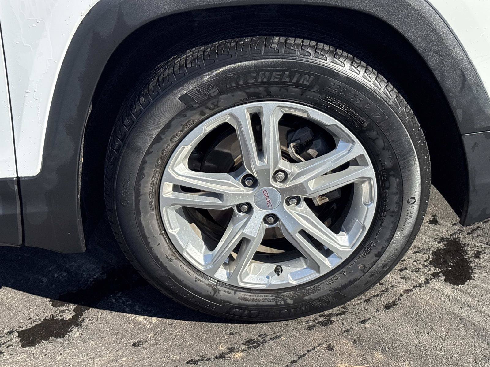 Used 2021 GMC Terrain SLE w/ Driver Convenience Package FWD image 10