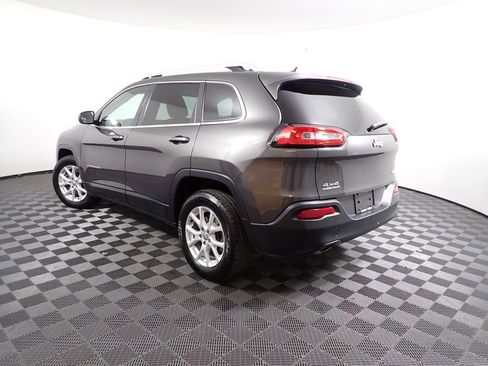 Used 2014 Jeep Cherokee Latitude w/ Cold Weather Group image 11