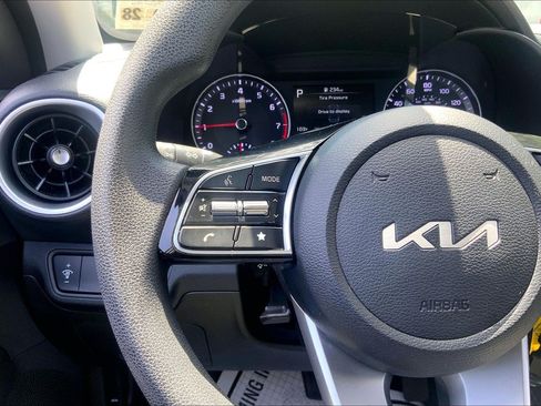 Used 2023 Kia Forte LXS FWD image 20