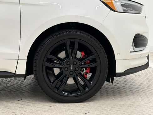 Used 2022 Ford Edge ST w/ Equipment Group 401A AWD/4WD image 12