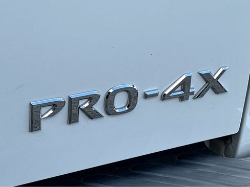 Used 2019 Nissan Frontier PRO-4X image 24