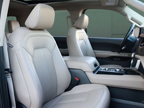 Used 2024 Ford Expedition Max Limited image 16