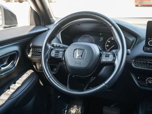 Used 2023 Honda HR-V Sport image 12