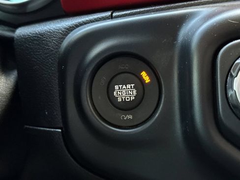 Used 2021 Jeep Wrangler Unlimited Rubicon AWD/4WD image 24