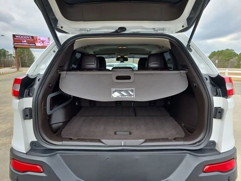 Used 2017 Jeep Cherokee Trailhawk image 55