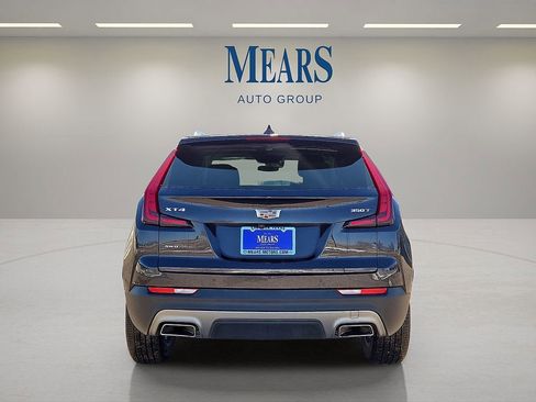 Used 2023 Cadillac XT4 Premium Luxury image 4