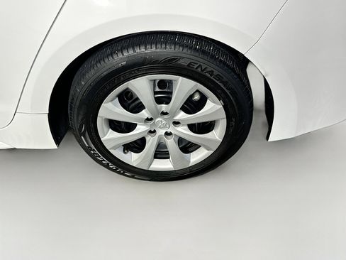 Used 2024 Toyota Corolla LE image 11