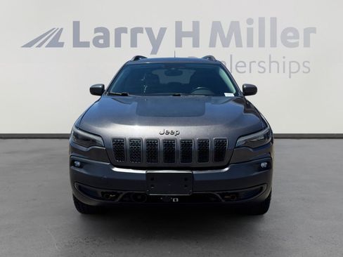 Used 2019 Jeep Cherokee Trailhawk AWD/4WD image 8