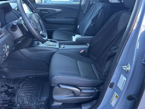 Used 2023 Honda Ridgeline Sport image 4