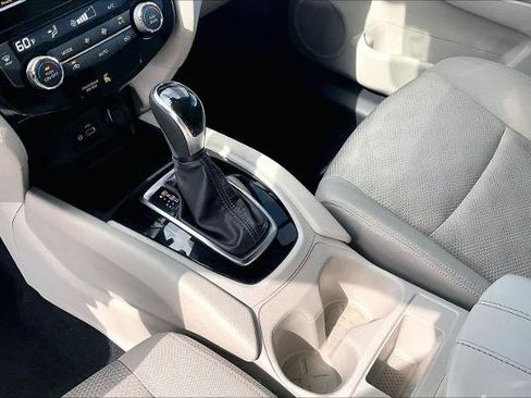Certified 2020 Nissan Rogue Sport SV FWD image 16