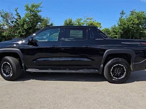 New 2026 Chevrolet Silverado EV Trail Boss image 6