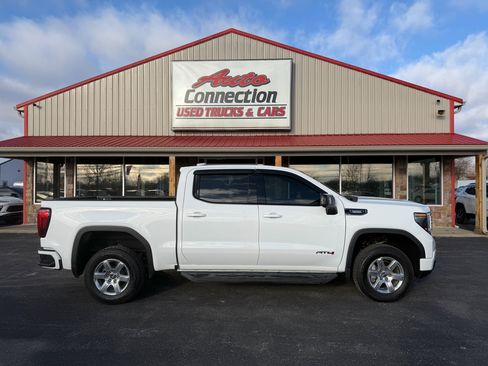 Used 2022 GMC Sierra 1500 AT4 w/ AT4 Preferred Package image 3