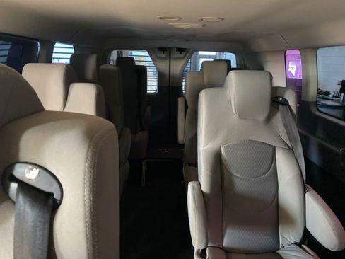 Used 2019 Ford Transit 350 XLT RWD image 27