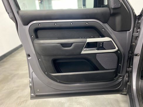 Used 2020 Land Rover Defender 110 HSE image 45
